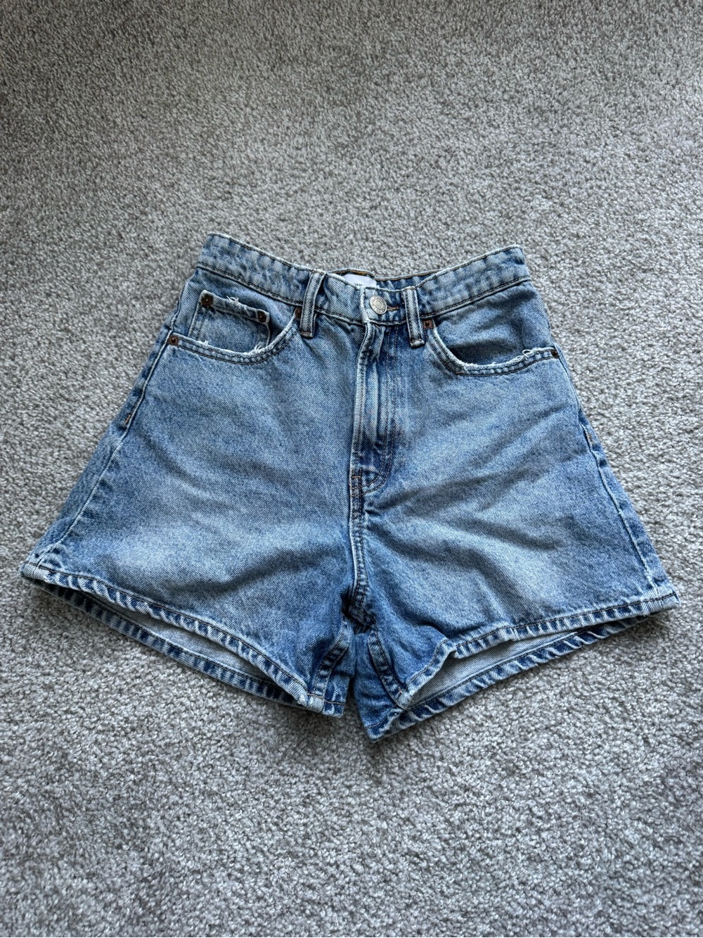 ✨Zara Light Blue High-Waist Denim Shorts✨